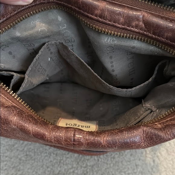 Margot Brown Leather Crossbody Bag with Vintage Charm - Picture 9 of 14